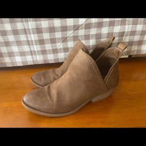 Brown Universal country shoes